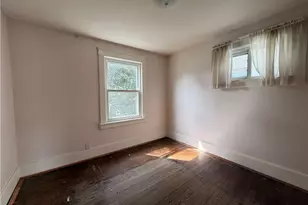 1390 Kentucky Ave, Akron, OH 44314 - Photo 15