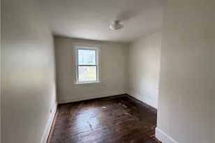 1390 Kentucky Ave, Akron, OH 44314 - Photo 13
