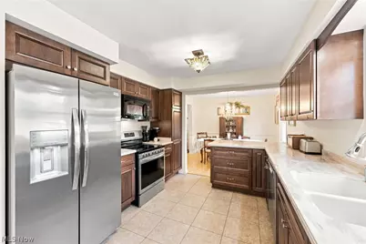 136 Illinois Circle, Elyria, OH 44035 - Photo 13