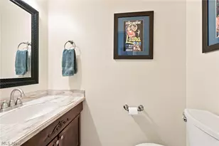 136 Illinois Cir, Elyria, OH 44035 - Photo 17