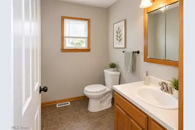 14913 Lincoln Avenue, Loveland, OH 44128 - Photo 7