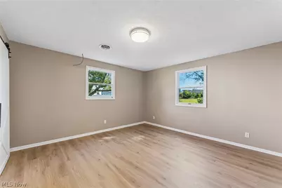7855 Lake Road, Chippewa Lake, OH 44215 - Photo 15