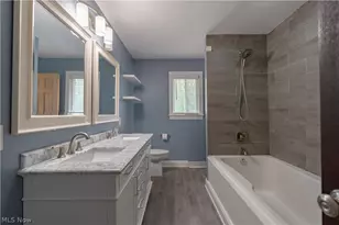 2420 Eastwood Ave, Akron, OH 44305 - Photo 19