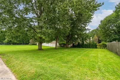2420 Eastwood Avenue, Akron, OH 44305 - Photo 35