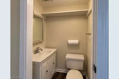 8023 Columbus Road NE, Louisville, OH 44641 - Photo 13