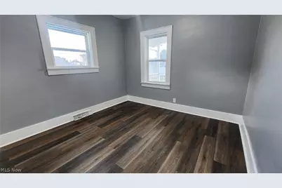 319 Franklin Street, Uhrichsville, OH 44683 - Photo 31