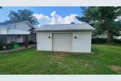 319 Franklin Street, Uhrichsville, OH 44683 - Photo 9