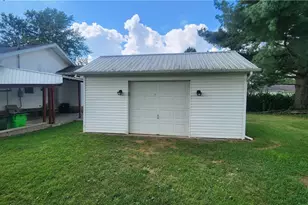 319 Franklin St, Uhrichsville, OH 44683 - Photo 9