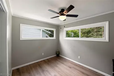 933 Ray Avenue NE, New Philadelphia, OH 44663 - Photo 9