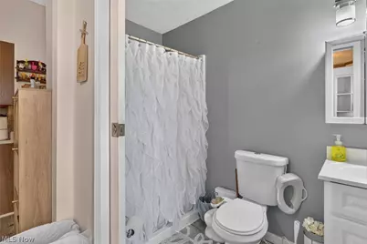 2227 E 30th Street, Lorain, OH 44055 - Photo 17