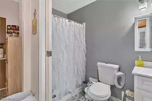 2227 E 30th St, Lorain, OH 44055 - Photo 17