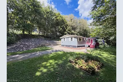 1929 Iris Street, East Liverpool, OH 43920 - Photo 3