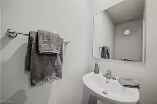 136 Wild Flower Dr, Elyria, OH 44035 - Photo 15