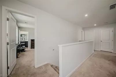 136 Wildflower Drive, Elyria, OH 44035 - Photo 21