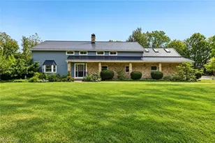 21 Harmony Hills Dr, Akron, OH 44321 - Photo 1