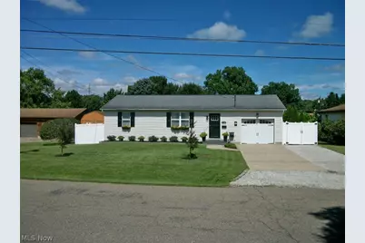 1594 Gene Street, Belpre, OH 45714 - Photo 1
