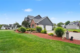 11186 Whitetail Run St NW, Bolivar, OH 44612 - Photo 3