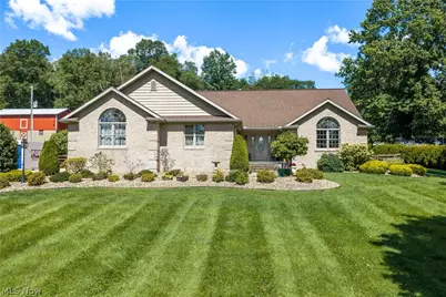2705 Crooked Run Road NW, New Philadelphia, OH 44663 - Photo 1