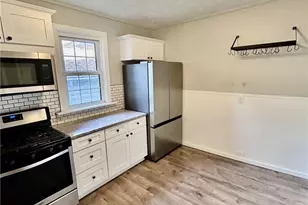 11921 Franklin Blvd, Oakwood, OH 44107 - Photo 3