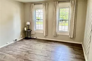 11921 Franklin Blvd, Oakwood, OH 44107 - Photo 5