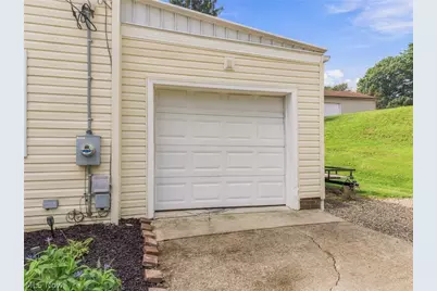 122 37th Street SW, Canton, OH 44706 - Photo 41