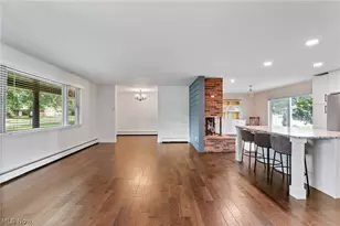 1212 Buena Vista St NE, Canton, OH 44714 - Photo 9
