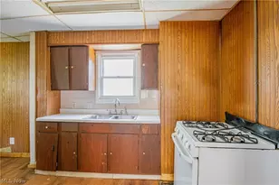 931 Work Dr, Akron, OH 44320 - Photo 11