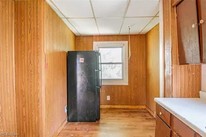 931 Work Drive, Akron, OH 44320 - Photo 7