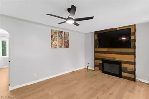 542 6th St, Campbell, OH 44405 - Photo 11