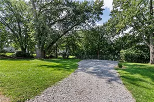 542 6th St, Campbell, OH 44405 - Photo 31