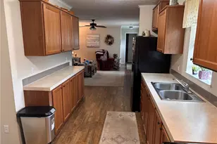 121 Tracy Dr, Dover, OH 44622 - Photo 5