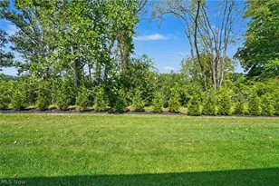 1290 Divot Cir, Akron, OH 44313 - Photo 37