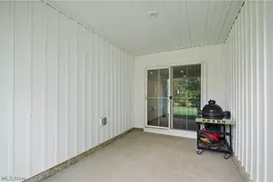 1290 Divot Cir, Akron, OH 44313 - Photo 15