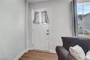 1290 Divot Cir, Akron, OH 44313 - Photo 3