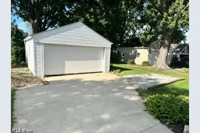 648 Belmont Drive, Painesville, OH 44077 - Photo 21