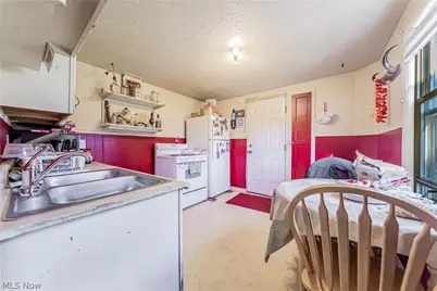 1860 E 298th Street, Wickliffe, OH 44092 - Photo 9