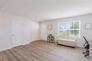 2595 Bishop Oval, Barberton, OH 44203 - Photo 3