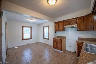 747 Waugh Street, Alliance, OH 44601 - Photo 13