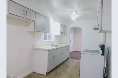 723 Grifton Avenue, Akron, OH 44305 - Photo 7
