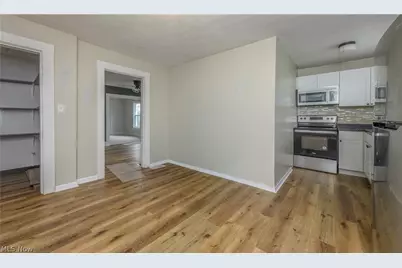 368 4th Drive NW, New Philadelphia, OH 44663 - Photo 9