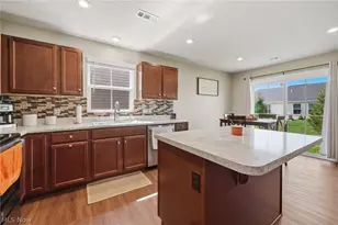 316 Pebble Creek Ct, Amherst, OH 44001 - Photo 11