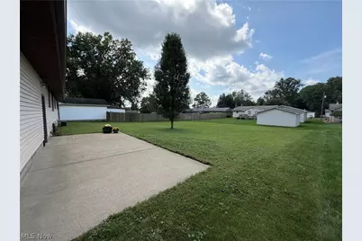 184 Circle View Drive, New Middletown, OH 44442 - Photo 5
