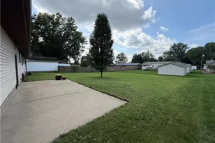184 Circle View Dr, New Middletown, OH 44442 - Photo 5