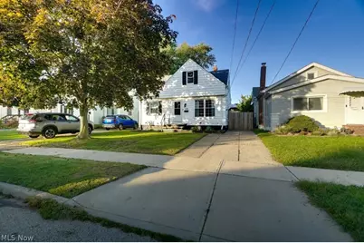 395 E 324th Street, Willowick, OH 44095 - Photo 1