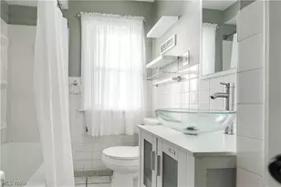 395 E 324th St, Willowick, OH 44095 - Photo 17