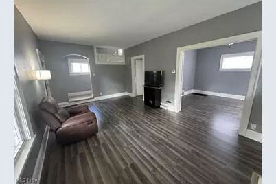 1138 Roslyn Avenue SW, Canton, OH 44710 - Photo 3