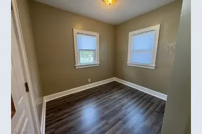 1138 Roslyn Avenue SW, Canton, OH 44710 - Photo 9