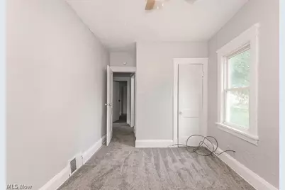 10803 Navarre Court, Loveland, OH 44108 - Photo 7
