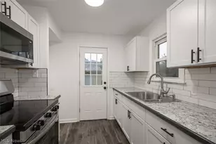 1208 Roslyn Ave, Akron, OH 44320 - Photo 13