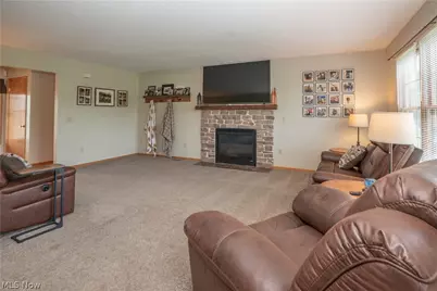 2307 Kenyon Street, Louisville, OH 44641 - Photo 7